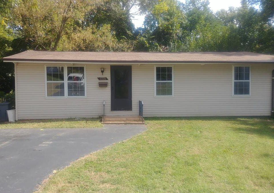 1st image of 2338 Gaebler Ave