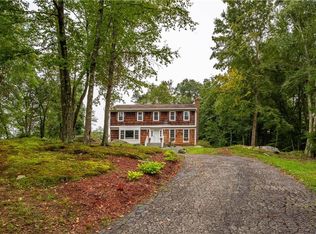 7 Walden St, Somers, NY 10589