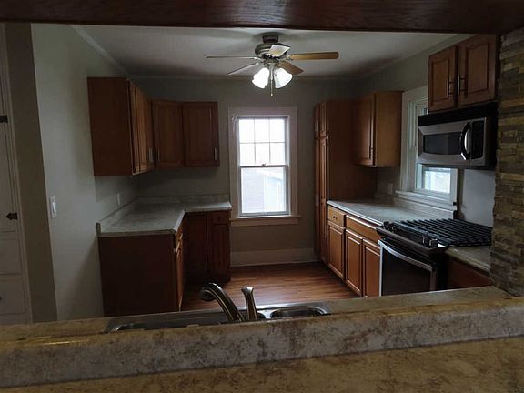 5th image of 2107 Heights Ave