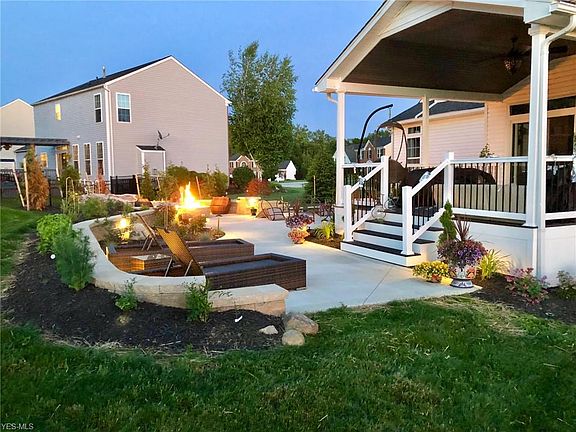 3rd image of 3065 Fairmount Ct
