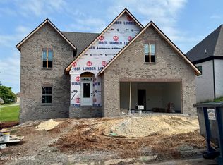8861 Dancing Bear Ln, Knoxville, TN 37923