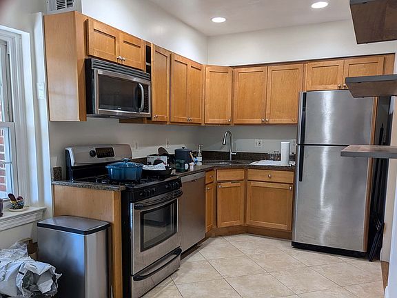 3rd image of 400 Commonwealth Ave #307