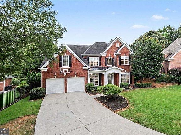 2nd image of 2335 Oakshire Ct