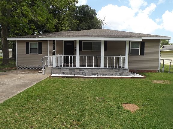 5th image of 2204 1st Ave