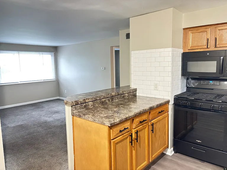 4905 Northcrest — Photo 3