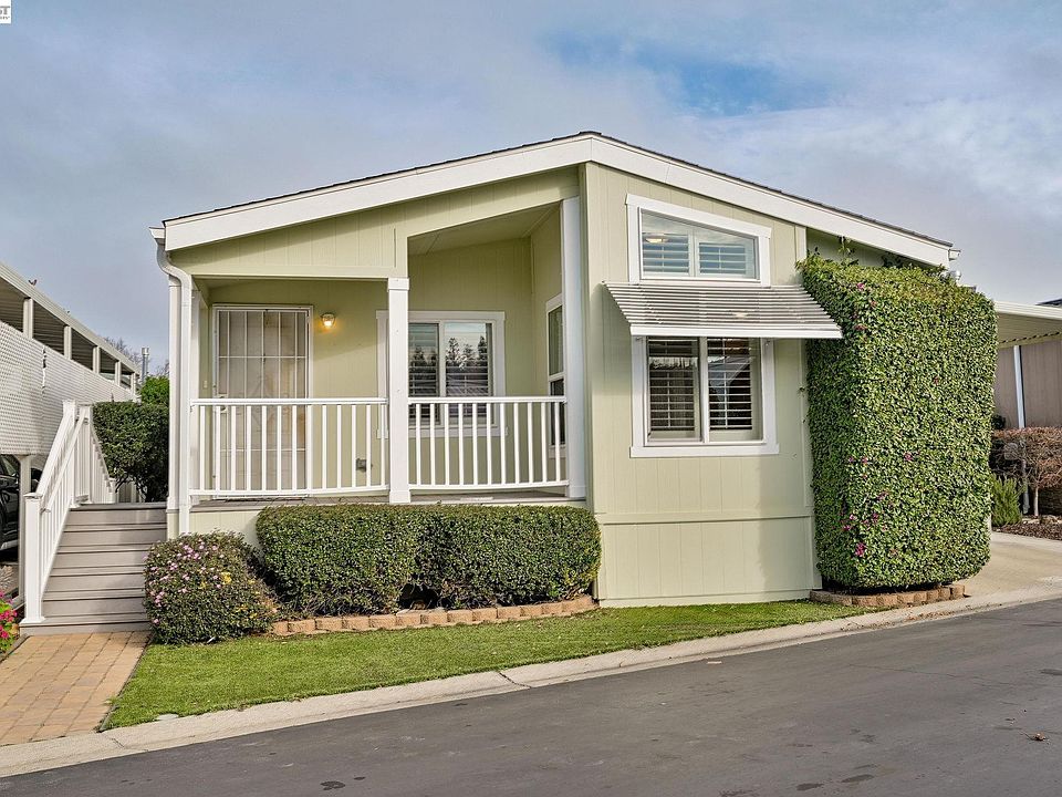 1st image of 3263 Vineyard Ave Spc 35