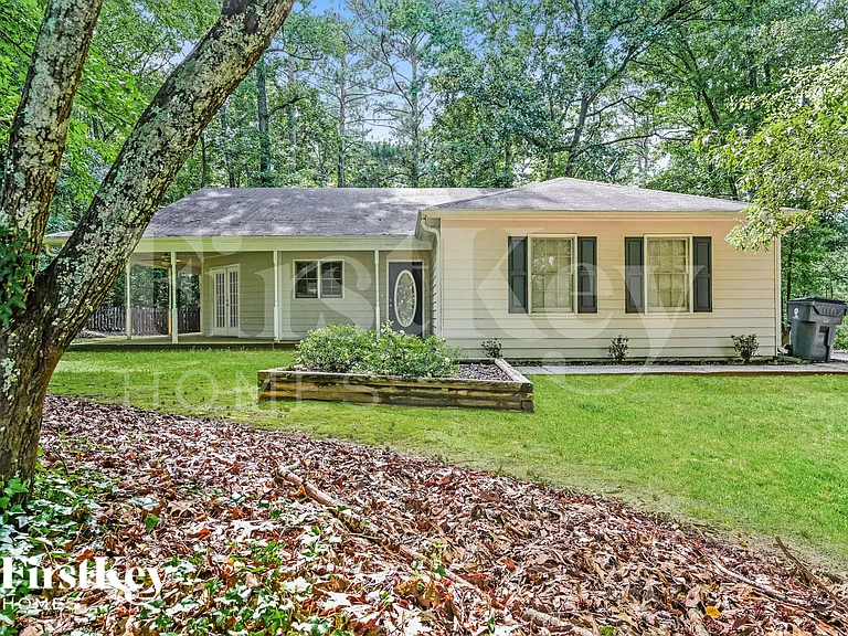 1411 Windy Hill Ct SE — Photo 1