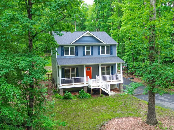 971 Swan Ln, Ruther Glen, VA 22546