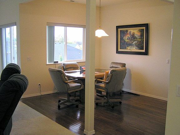 Breakfast nook with view