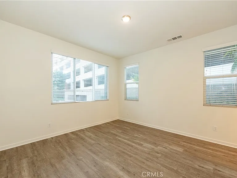 123 Citysquare — Photo 2