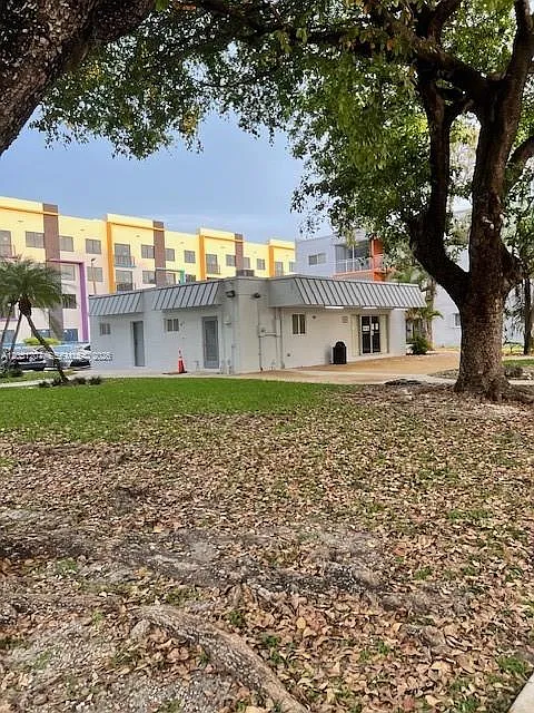 Caribbean Gardens Condo — Photo 4
