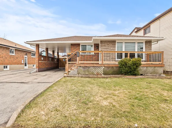 447 David St, Welland, ON L3B 2B7