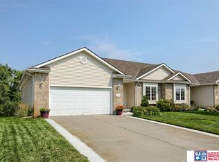 232 Pebble Bch, Lincoln, NE 68520