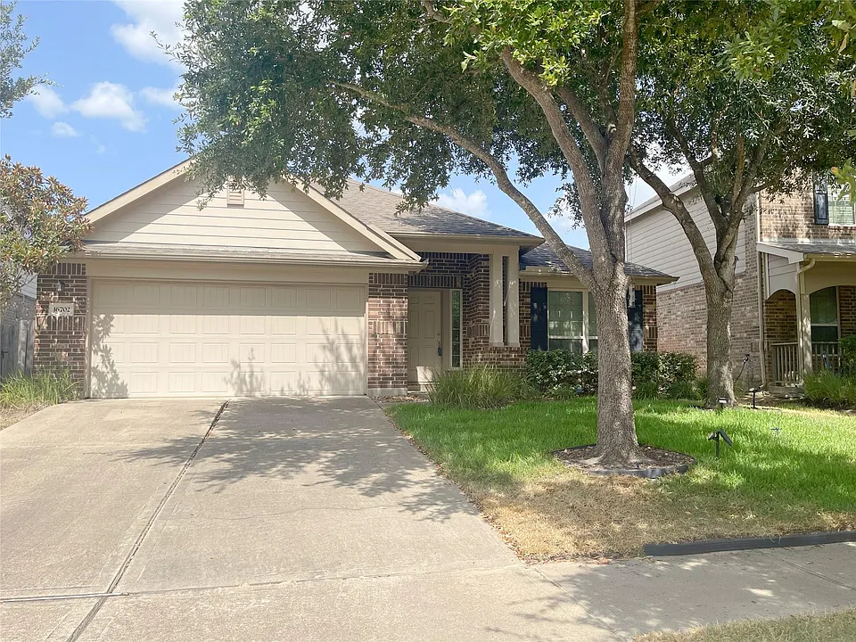 16702 White Hyacinth Ct