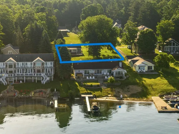 10862 Torchlight Ln, Central Lake, MI 49622