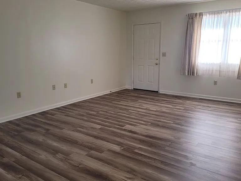 100 Sterling Hills Dr — Photo 46