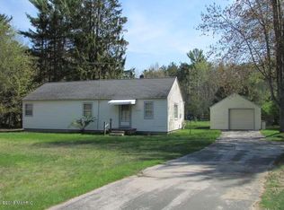 5732 Lake Harbor Rd, Muskegon, MI 49441