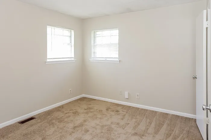 5041 Kyle Ln NW — Photo 8