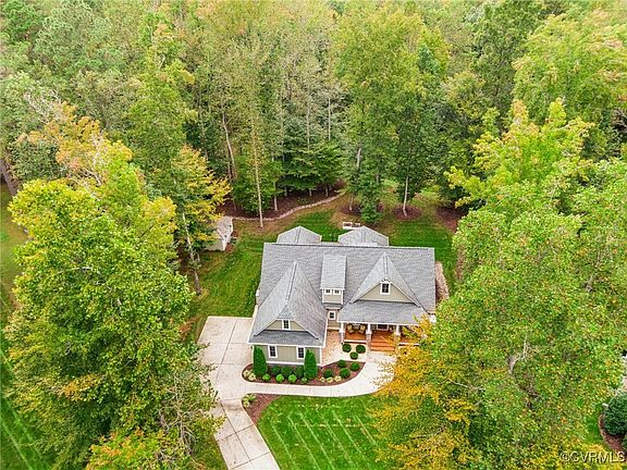5th image of 8895 Porto Ct
