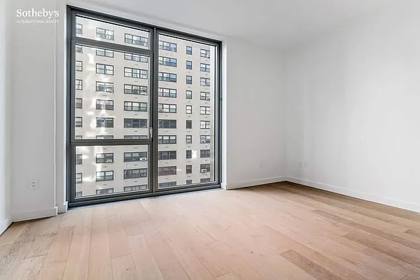 Rented by Sotheby's International Realty | media 22