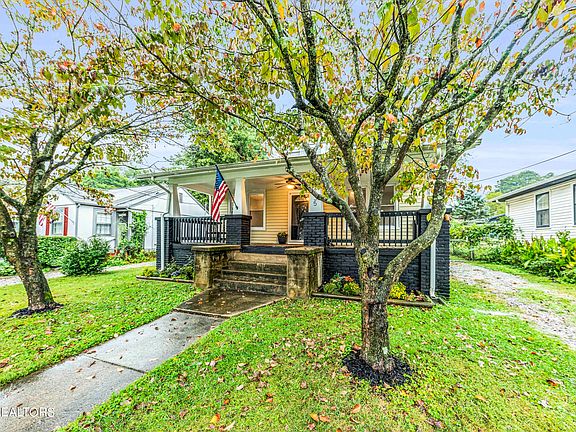 2nd image of 2635 Avondale Ave