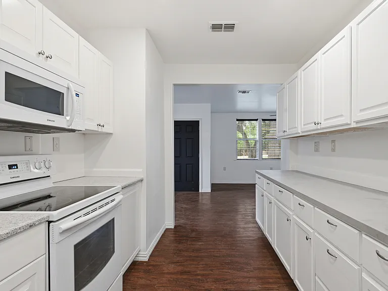 7606 Williamson Creek Dr — Photo 17