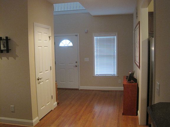 2nd image of 106 Autumn Gate Dr