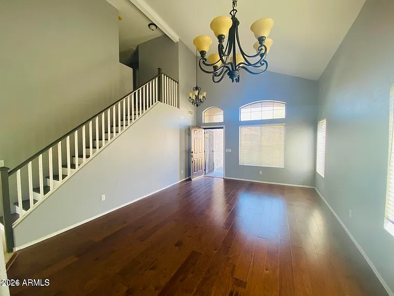 7203 W Irma Ln — Photo 4