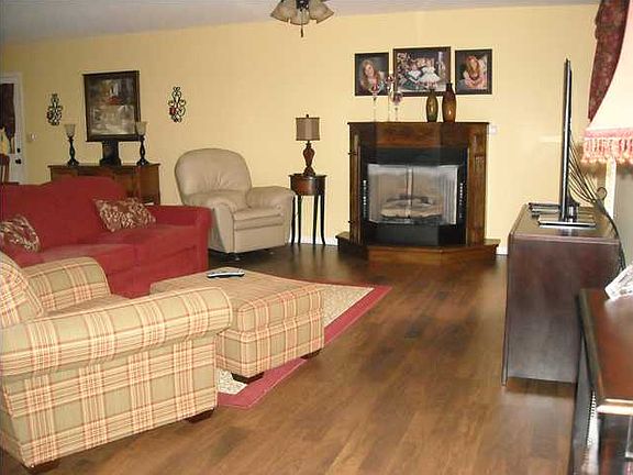 GAS FIREPLACE