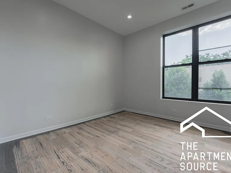 2702 W Thomas St #3 — Photo 26