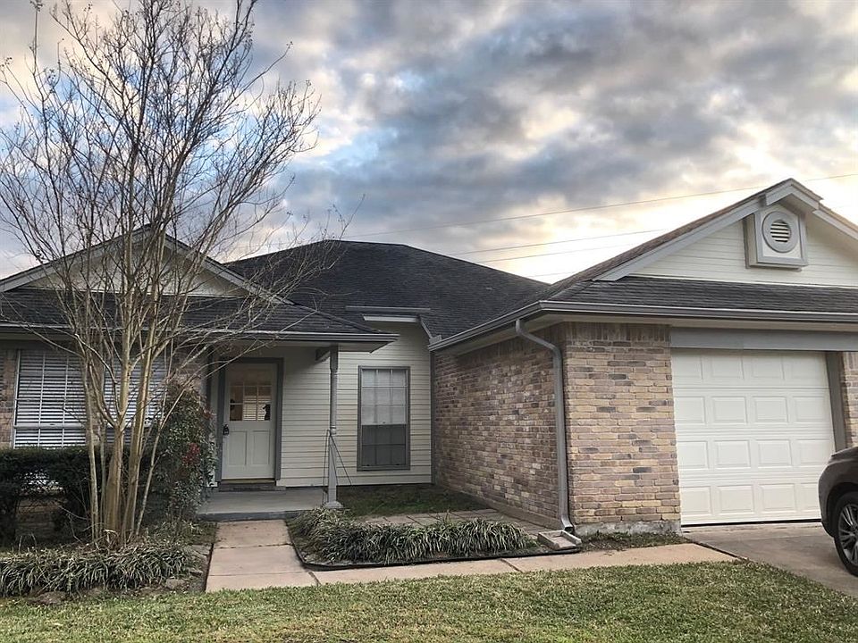 1st image of 21735 Park Brook Dr