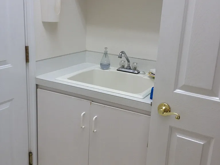 378 S Winthrop Way — Photo 40