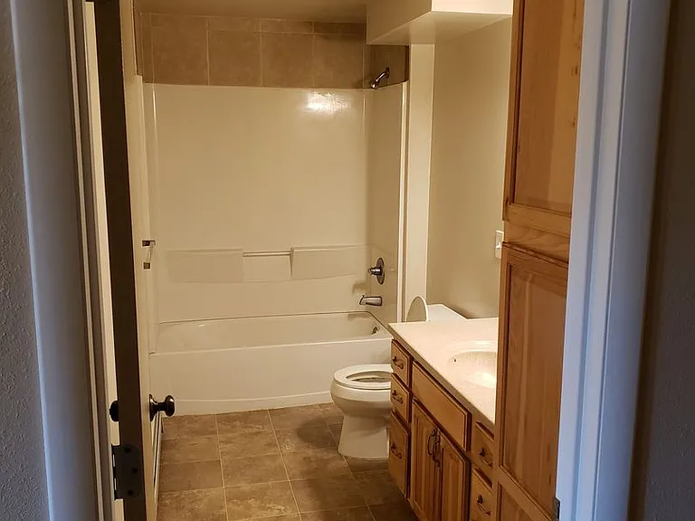 526 N 11th Ave #A & B — Photo 7