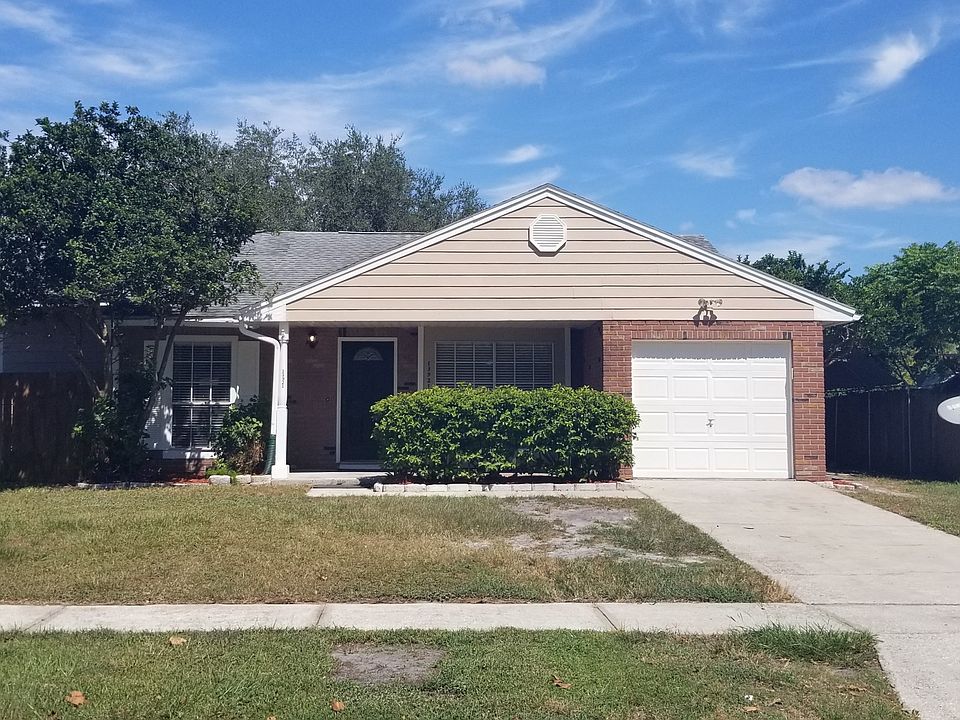 1st image of 13921 Countryplace Dr