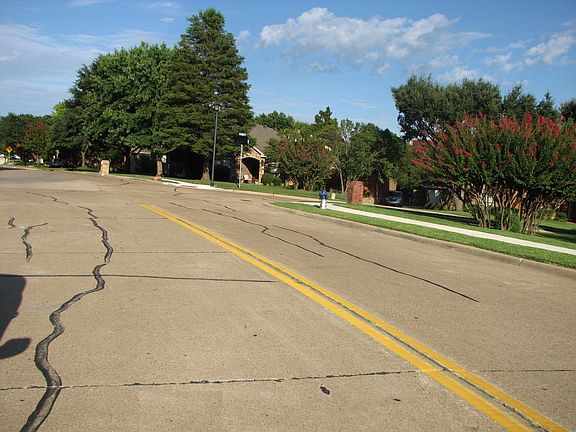 4th image of 3844 Kelly Blvd