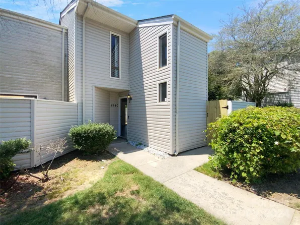 7840 Hummingbird Ln, Charlotte, NC 28212