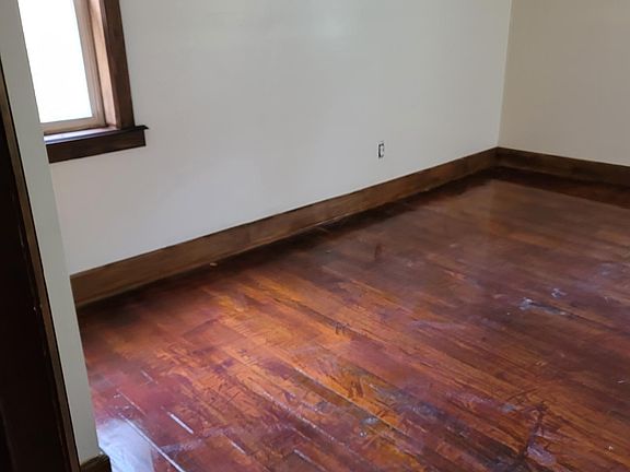 2nd image of 665 S 3rd Ave #2