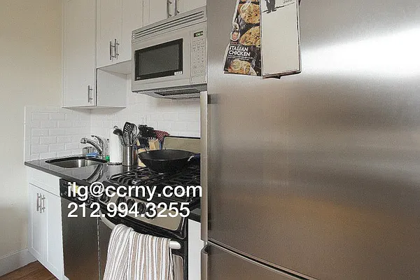 Rented by City Connections Realty | media 15