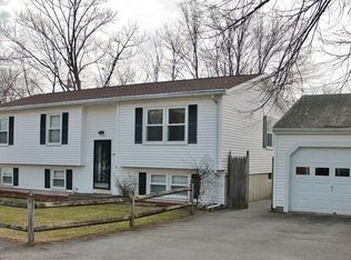 15 Gately Dr, Woburn, MA 01801