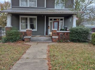 206 6th St SE, Paris, TX 75460