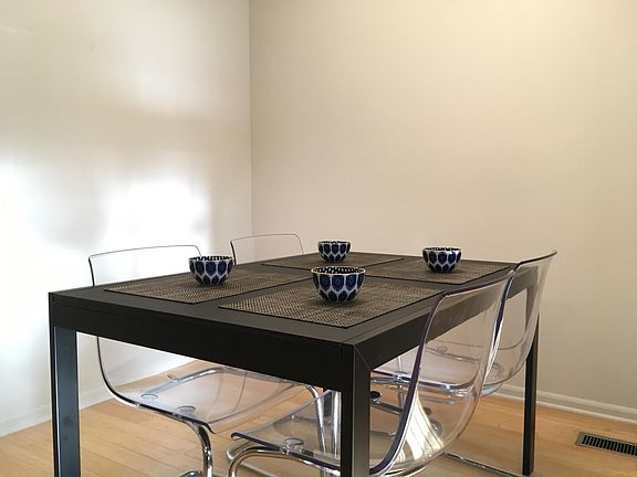 4th image of 1544 Maryland Club Dr #1