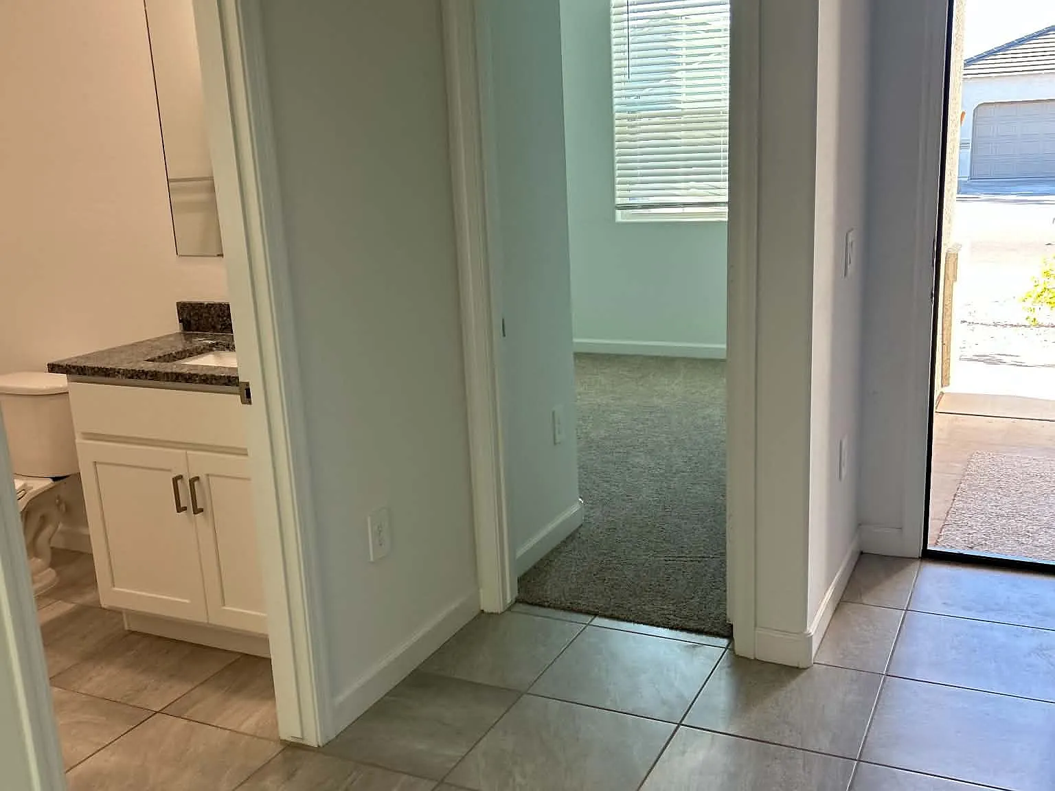 4 bed, 1854 sqft, $2,000 — Photo 2