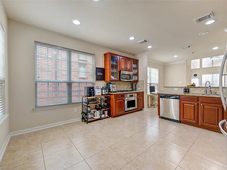 1243 Glenwood Canyon Ln — Photo 21
