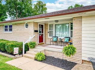 112 W Elliott St, Paris, IL 61944
