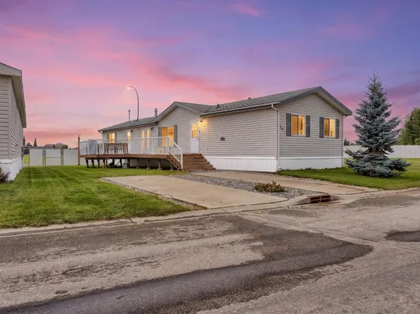 54 E Aspen Dr W, Athabasca, AB T9S 1T4