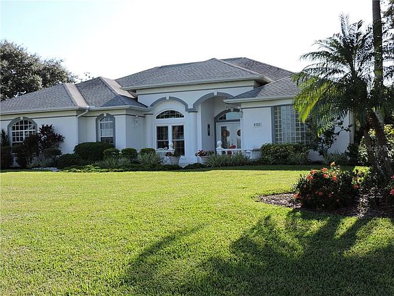 3rd image of 8120 Casa De Meadows Dr