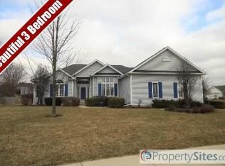 631 W Highland Dr, Elburn, IL 60119
