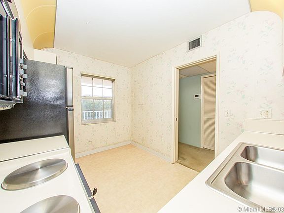 2nd image of 3503 Oaks Way APT 410