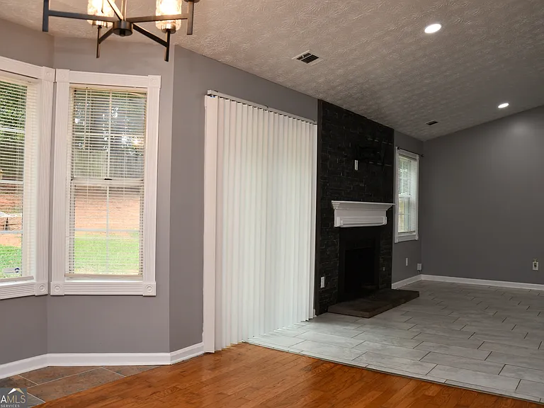 5932 Homestead Cir — Photo 31