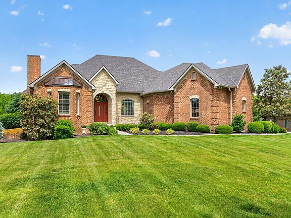2nd image of 302 Golf Club Dr